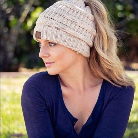 CC  Messy bun ! Ponytail Beanie Hat Cutest - Picture 14 of 16